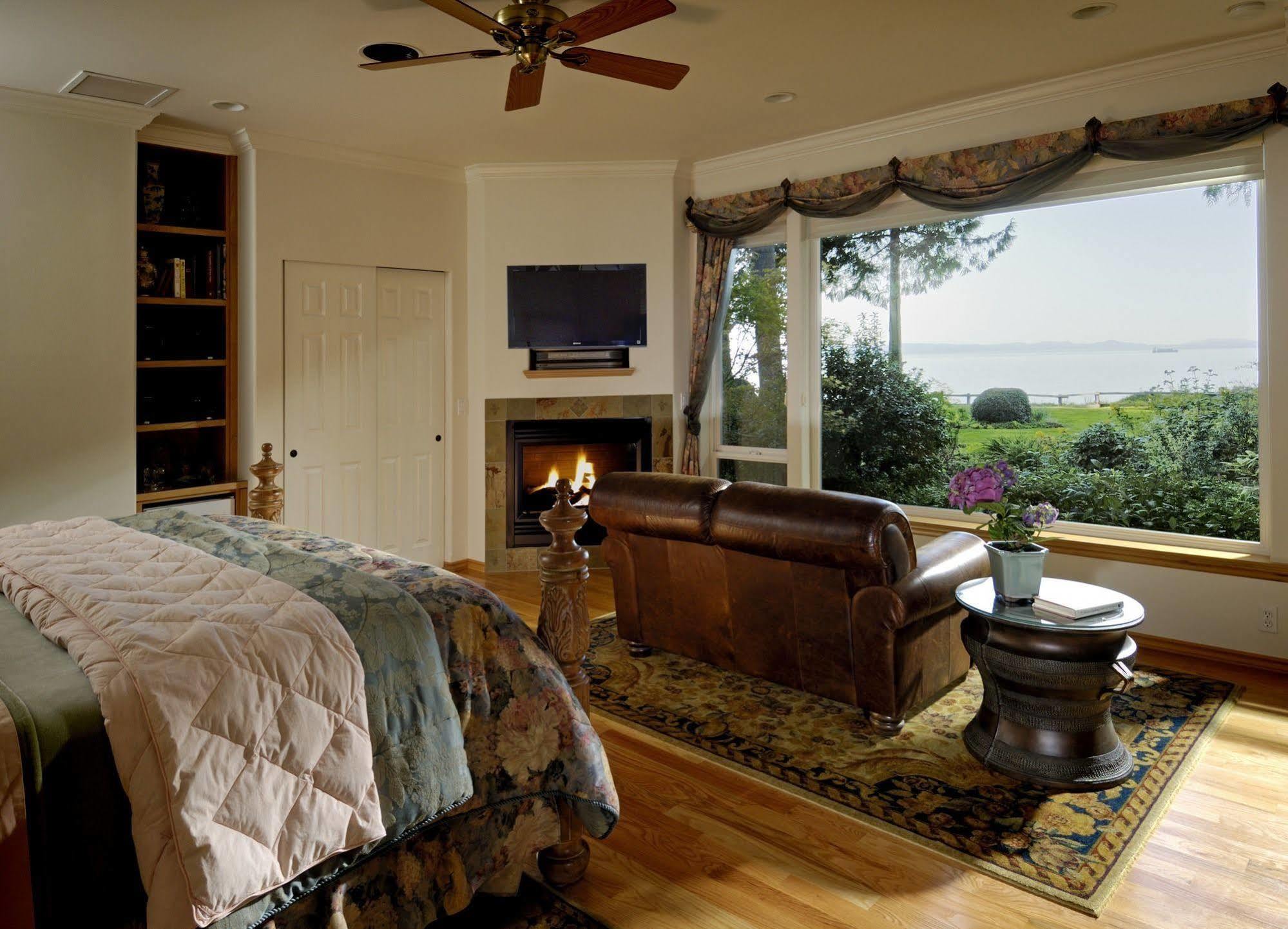 Colette'S Bed & Breakfast Port Angeles Bagian luar foto