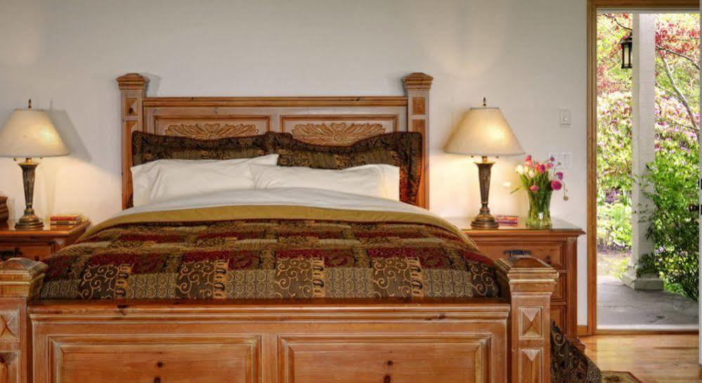Colette'S Bed & Breakfast Port Angeles Bagian luar foto